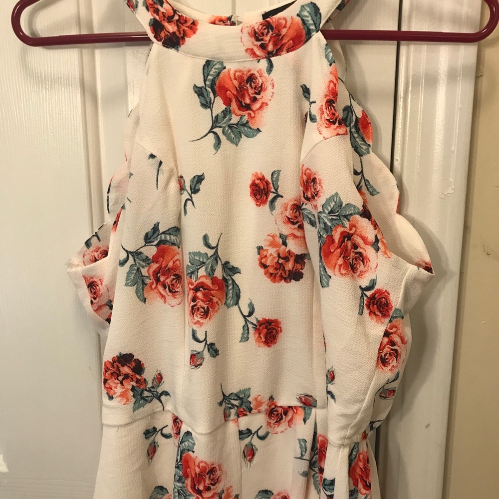 Floral high neck romper!